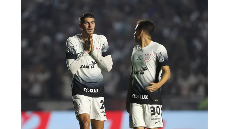 Corinthians e Criciúma medem forças na 17ª rodada do Brasileirão.