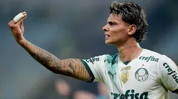 RIO DE JANEIRO, BRAZIL - AUGUST 5: Richard Ríos of Palmeiras reacts during the match between Fluminense and Palmeiras as part of Brasileirao Series A 2023 at Maracana Stadium on August 5, 2023 in Rio de Janeiro, Brazil. (Photo by Alexandre Loureiro/Getty Images)