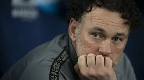 Gabriel Milito destacou vitória do Galo na Arena MRV