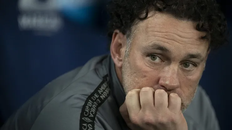 Gabriel Milito destacou vitória do Galo na Arena MRV