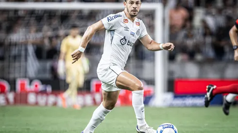 Santos enfrenta o Ituano para manter a liderança da Série B.