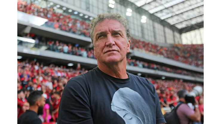 CURITIBA, BRAZIL - JUNE 16: Cuca, head coach of the Athletico Paranaense looks on during the match between Athletico Paranaense and Flamengo as part of Brasileirao 2024 at Arena da Baixada on June 16, 2024 in Curitiba, Brazil. (Photo by Heuler Andrey/Getty Images)