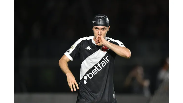 Lucas Piton é o vice-artilheiro do Vasco em 2024.