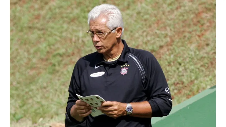Emerson Leão deve ser o novo técnico do Corinthians
