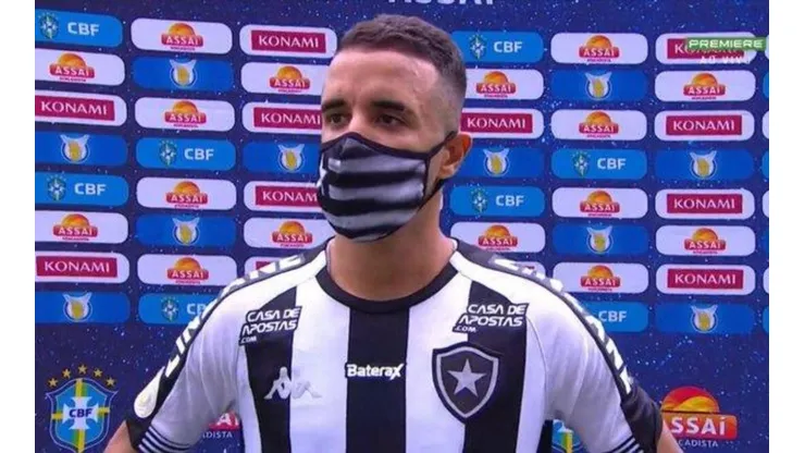 Caio Alexandre lamenta mais um empate do Botafogo no Brasileirão
