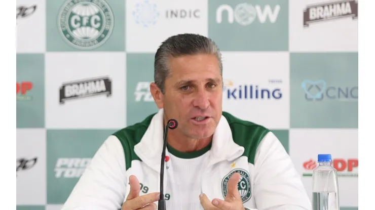 Jorginho pede retorno de atacante ao Coritiba
