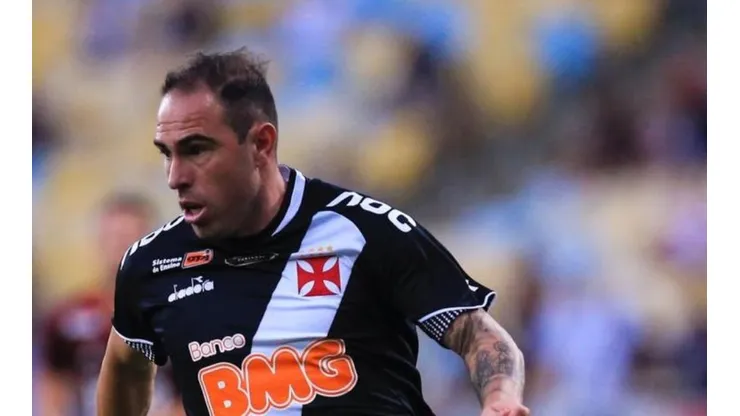 Vasco encaminha saída de Bruno César por empréstimo