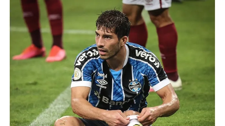 Renato promove mudanças e encaminha escalação do Grêmio