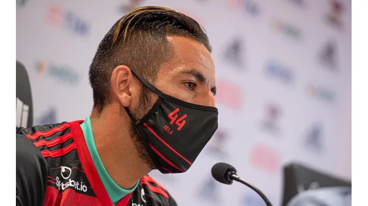 Isla é convocado e Flamengo perderá 4 jogadores na data FIFA