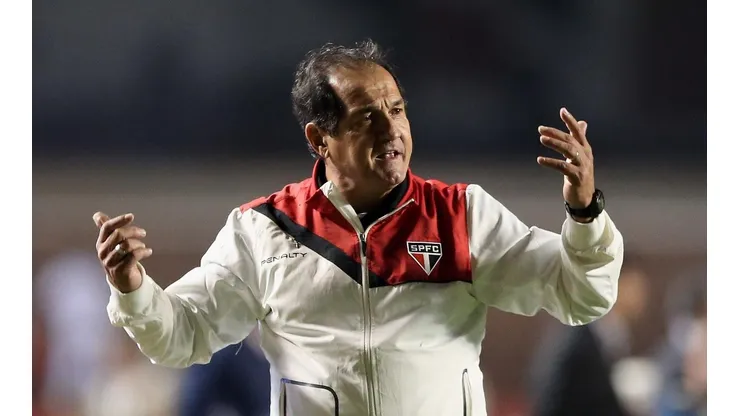 Muricy perde a paciência com Diniz e critica apatia