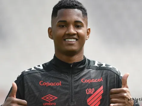 Abner ganha moral com Eduardo Barros e vira titular no Athletico