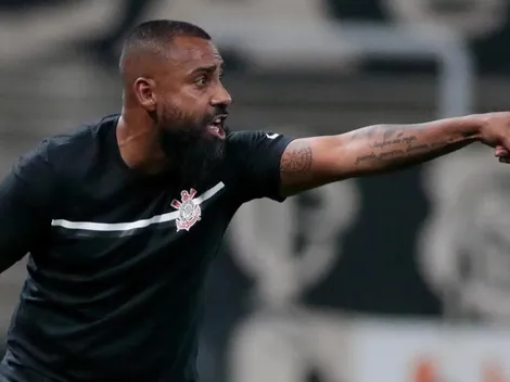 Coelho veta participação de 3 jogadores no duelo contra o Atlético-GO