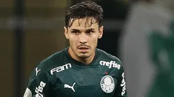 Raphael Veiga se torna 'vítima' da Nação