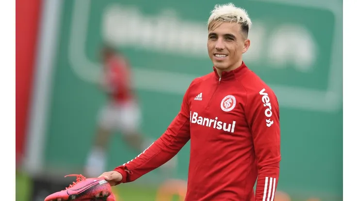 Coudet lamenta lesão de Saravia