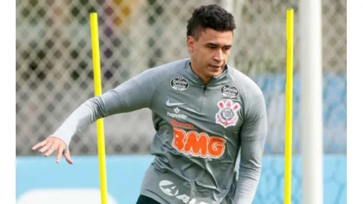 Coelho promove retorno de Cantillo ao time titular