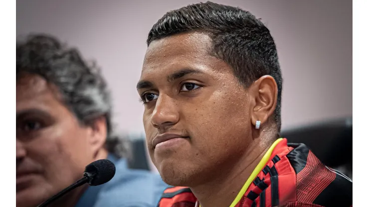 Cláusula contratual pode fazer Pedro Rocha sair do Flamengo