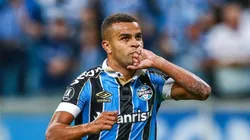 Alisson defende Renato e expõe queda de rendimento no Grêmio
