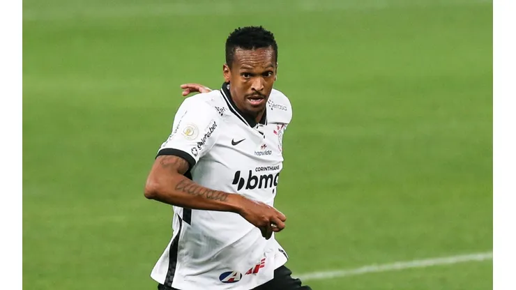 Jô passará por novo julgamento e pode ser desfalque do Corinthians