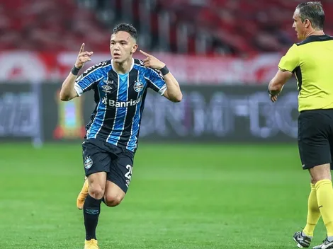 Pepê toma a frente após especulações para deixar o Grêmio