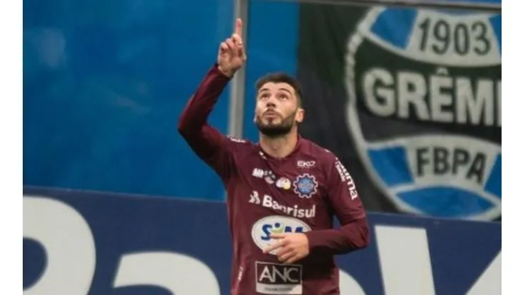 Laércio decide esperar por liberação do Santos junto à Fifa