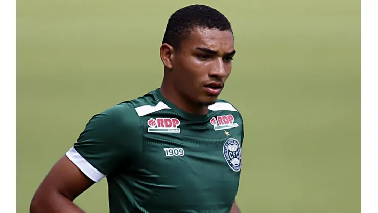 Coritiba avança em negociações e deve vender Igor Jesus ao Sharjah FC