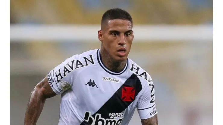 Carlinhos surpreende DM do Vasco e escalação está definida