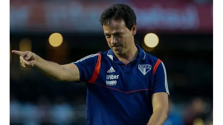 Diniz encaminha time do São Paulo para enfrentar a LDU