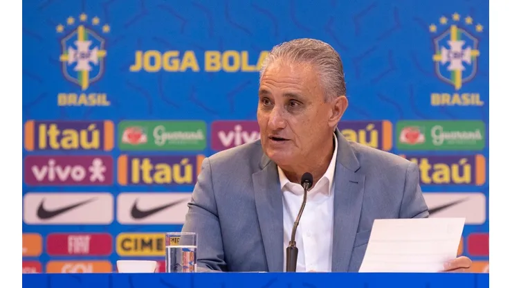 Tite surpreende torcida do Botafogo e rasga elogios ao técnico Paulo Autuori