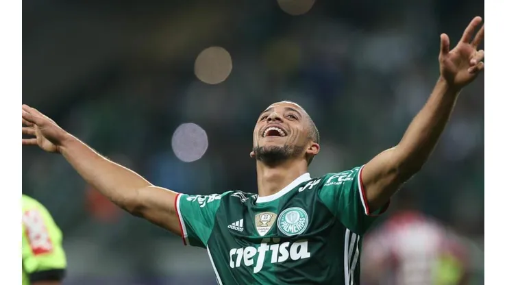 Palmeiras pode abastecer os cofres em até R$ 26 milhões com venda de Vitor Hugo