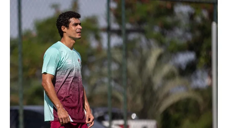 Em má fase no Fluminense, Egídio vê titularidade ameaçada na lateral esquerda