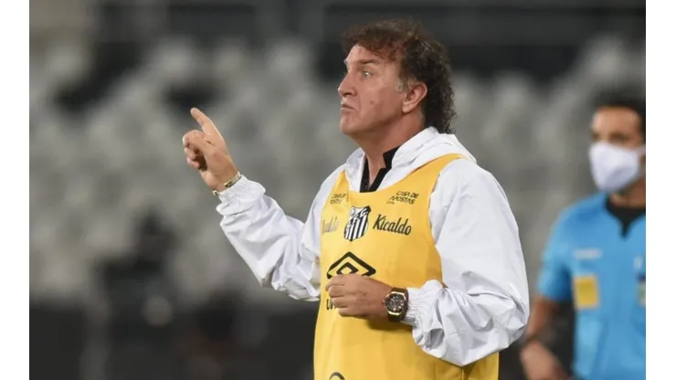 Cuca 'ignora' punição do Santos na Fifa