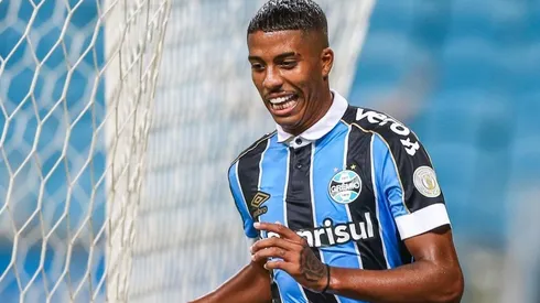 Grêmio vê Palmeiras atrás de camisa 10 e Luxemburgo pede Jean Pyerre