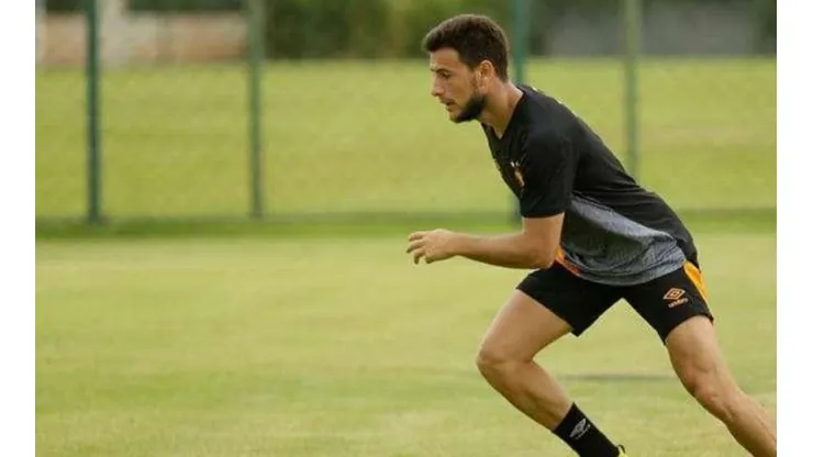 Leandro Barcia recebe proposta do Cruzeiro e diretoria do Sport se preocupa nos bastidores