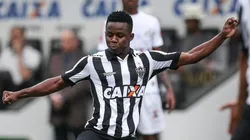 Cazares se aproxima do Corinthians e pode ser anunciado nos próximos dias