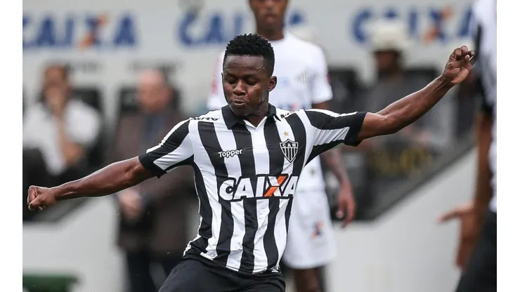 Cazares se aproxima do Corinthians e pode ser anunciado nos próximos dias