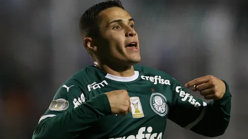 Fora de posição, Veiga admite papo com Luxa: