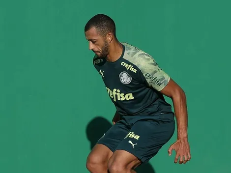 Palmeiras estuda oferecer Vitor Hugo e mais um jogador para contratar Jean Pyerre