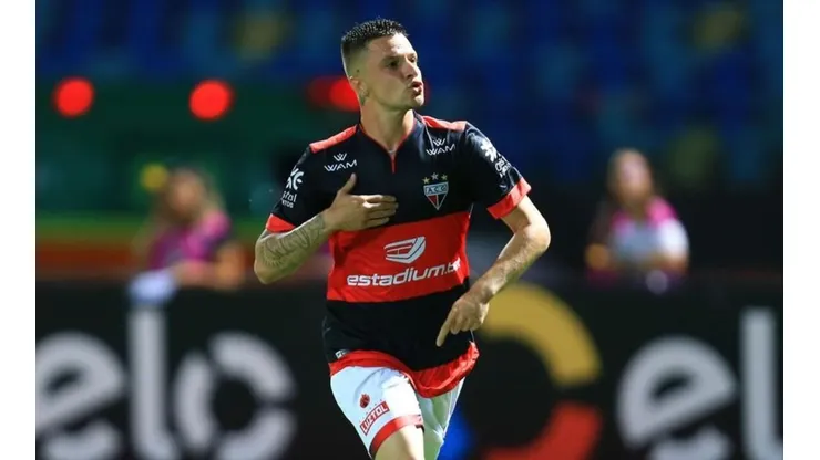 Negociação de Renato Kayzer dá ao Vasco R$ 1.2 milhões