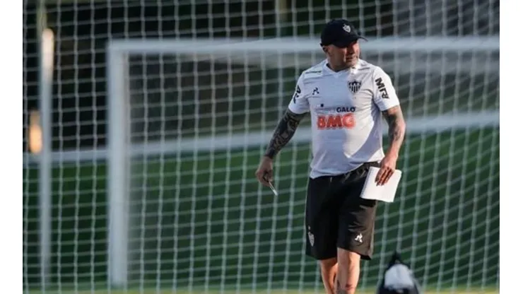 Sampaoli desaprova como negociação entre Atlético e Thiago Neves foi conduzida