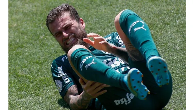 Lucas Lima não sai do hotel com trauma no pé e preocupa Palmeiras