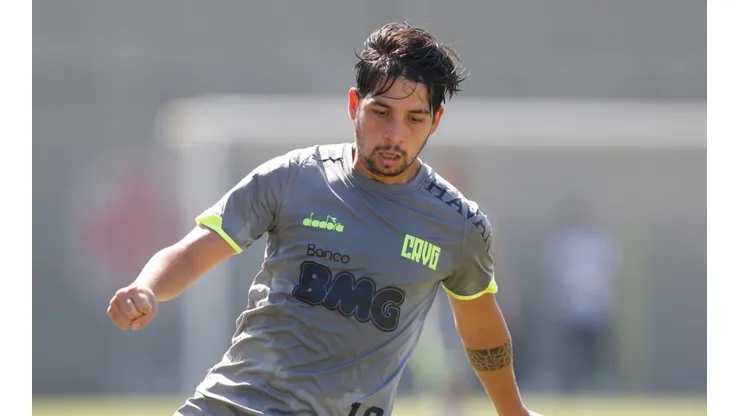 Benítez fica à disposição de Ramon e retorna ao Vasco
