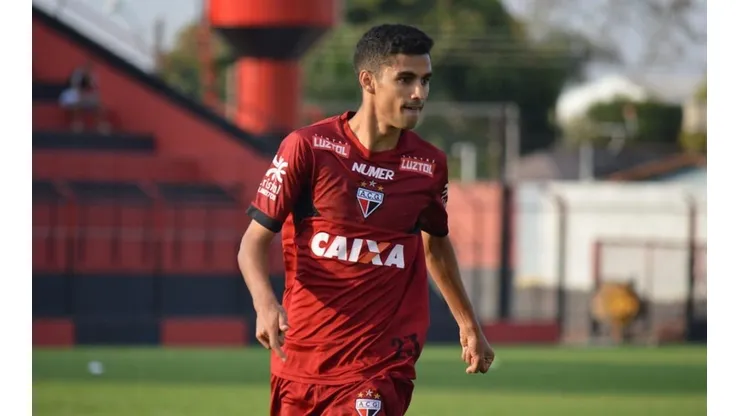 Athletico encaminha a contratação de Jorginho para a sequência da temporada