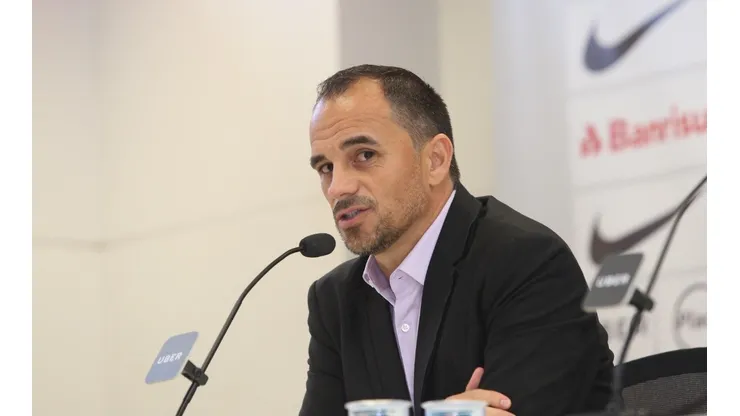 Rodrigo Caetano pode vender atacante avaliado em R$ 8 milhões