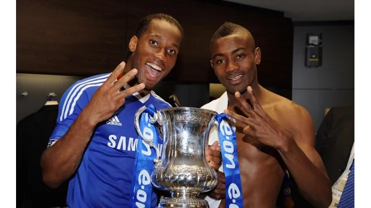 Drogba comemora primeiro gol de Kalou no Botafogo