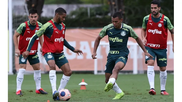 Veron e Wesley são decisivos ao Palmeiras em tratativa por Ferreira