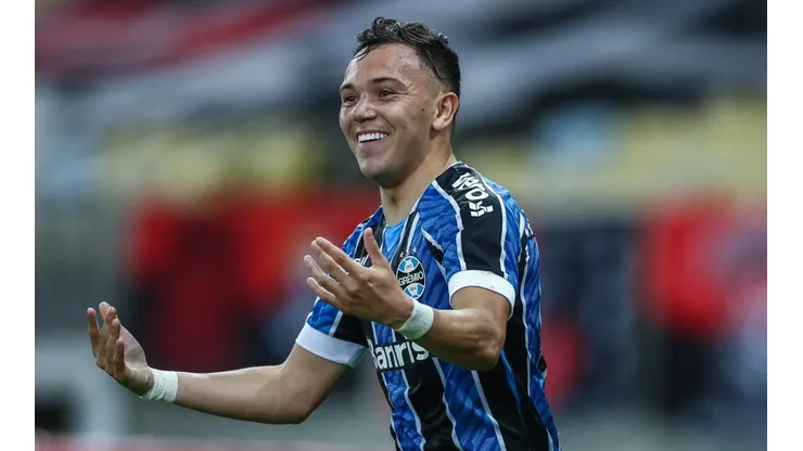 Sem Pepê e mais 2, Renato sofre para escalar Grêmio