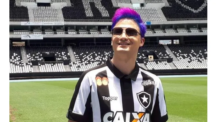 Felipe Neto ironiza atuação do VAR