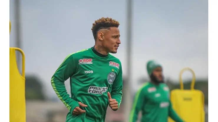 Neilton preocupa Jorginho e será poupado no Coritiba
