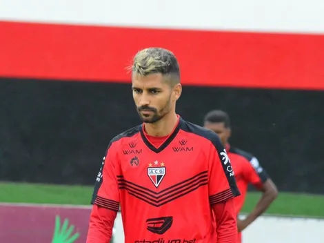 Athletico busca a contratação de Jorginho, do Atlético-GO