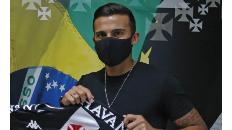 Guilherme Parede e goleiro do Vasco testam positivo para Covid-19